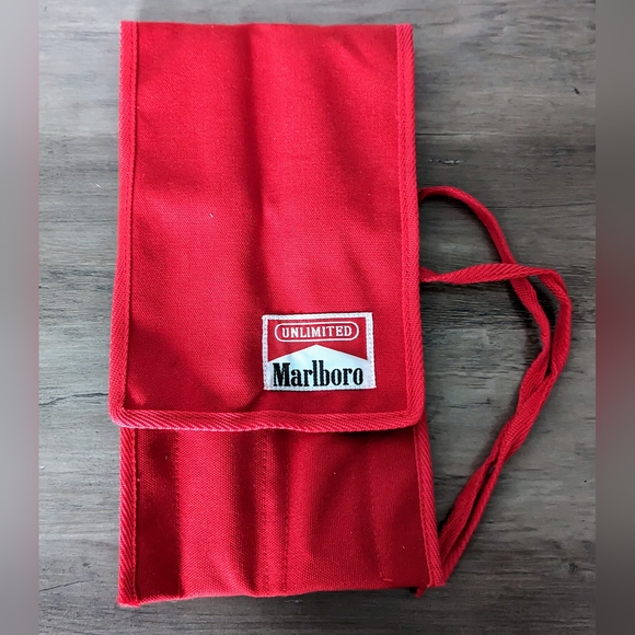 Vintage Unlimited Marlboro Promotional Grilling Utensils Knife and Fork Red Tote - Picture 1 of 7